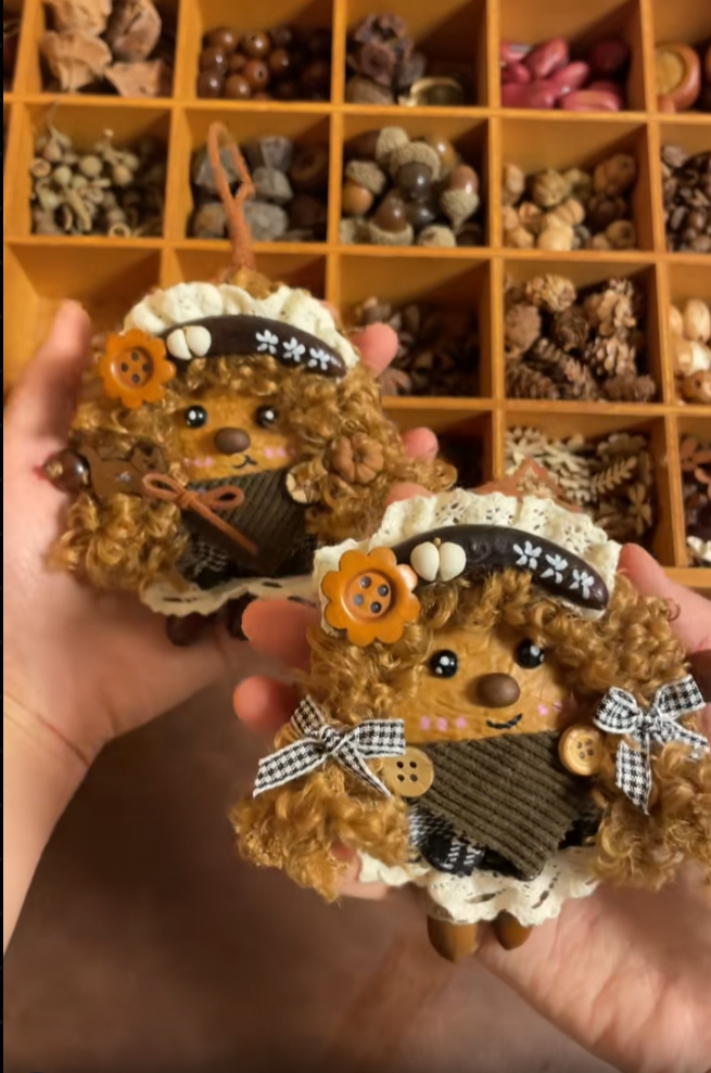 Two Beans Hazel & Holly