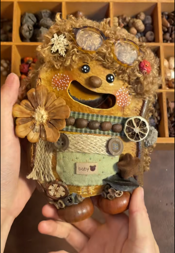 Two Sides Lumina the Hollow Keeper