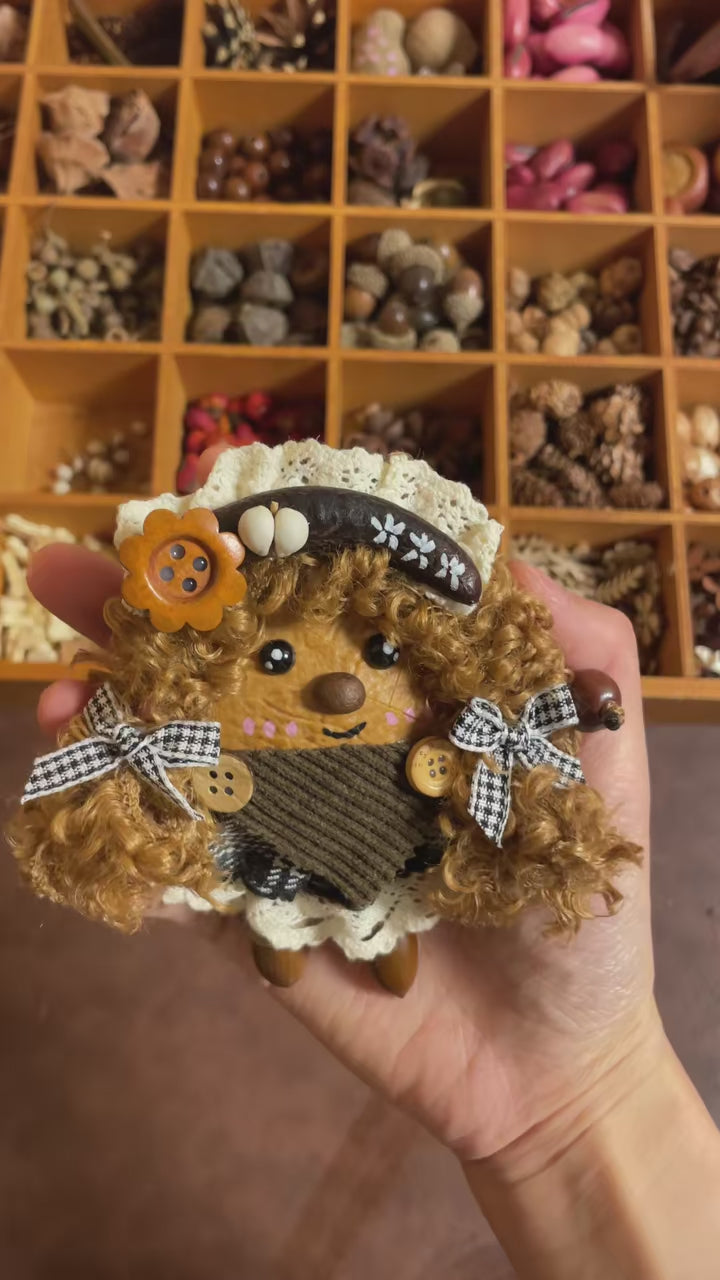 Two Beans Hazel & Holly